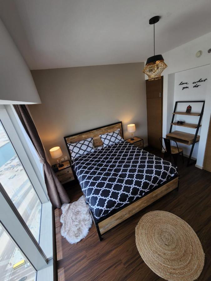 Cozy 1Br In Iconic Tower Apartment Abu Dhabi Bagian luar foto