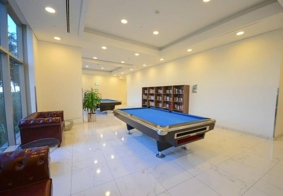 Cozy 1Br In Iconic Tower Apartment Abu Dhabi Bagian luar foto