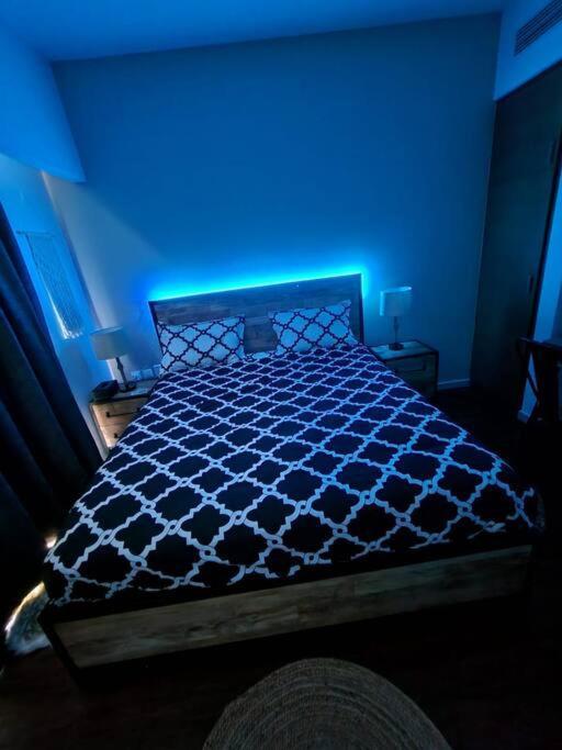 Cozy 1Br In Iconic Tower Apartment Abu Dhabi Bagian luar foto