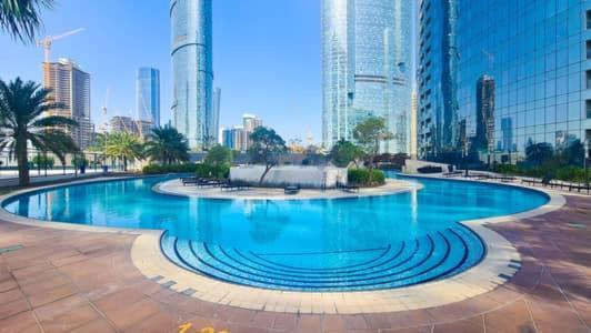 Cozy 1Br In Iconic Tower Apartment Abu Dhabi Bagian luar foto